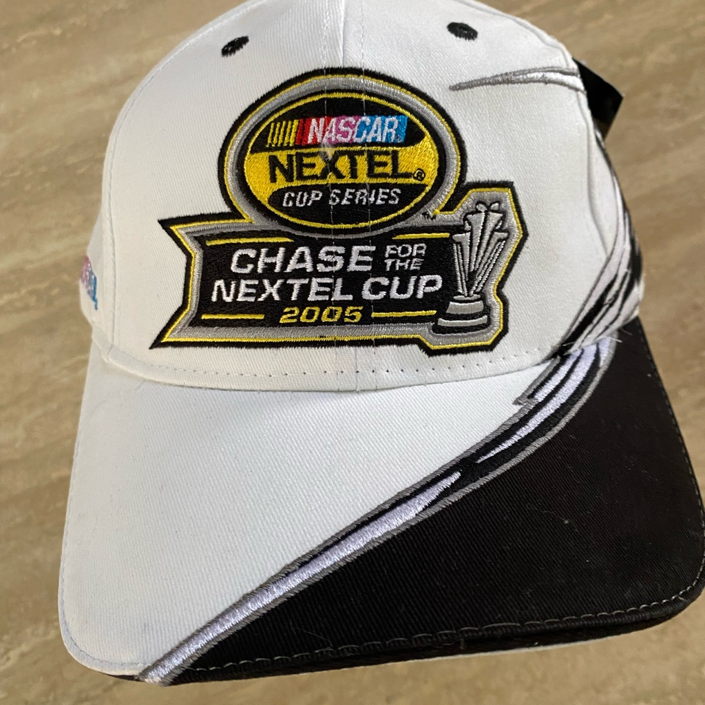 Chase Nextel Nascar White And Black Race Cap 2005